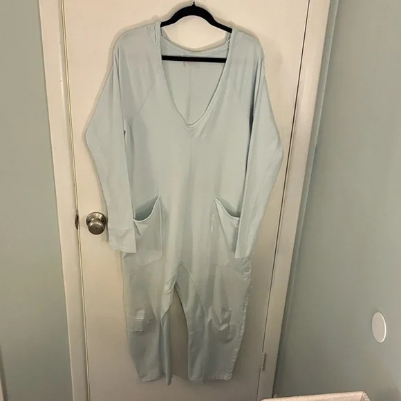 Free People Movement Onesie ~ Artic Snow ~ Size Small - Picture 11 of 13